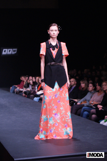 20091020 Russian fashion week. Совместный показ коллекции Лилии Пустовит (Весна-лето/2010). Фотография Александра Кузнецова, ИА «РИА МОДА»