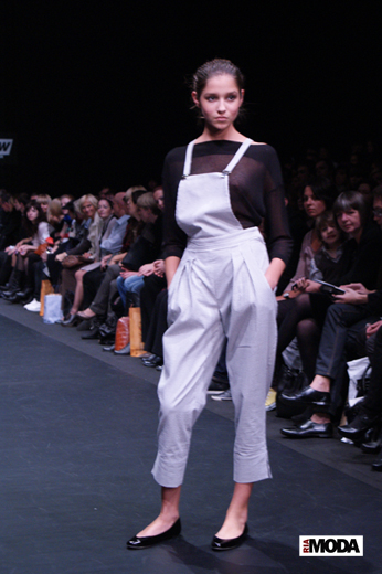 20091020 Russian Fashion Week. Показ коллекции Олега Бирюкова (осень-зима 2010/2011). Фотография Александра Кузнецова, ИА «РИА МОДА».