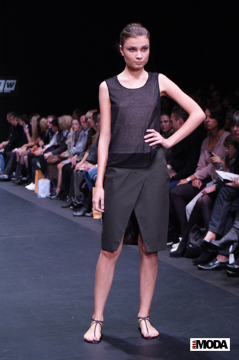 20091020 Russian Fashion Week. Показ коллекции Олега Бирюкова (осень-зима 2010/2011). Фотография Александра Кузнецова, ИА «РИА МОДА».