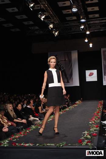20091019 Russian fashion week. Совместный показ коллекции КО Султаны Французовой и коллекции Елены Супрун (Весна-лето/2010). Фотография Валентины Кузнецовой, ИА «РИА МОДА»