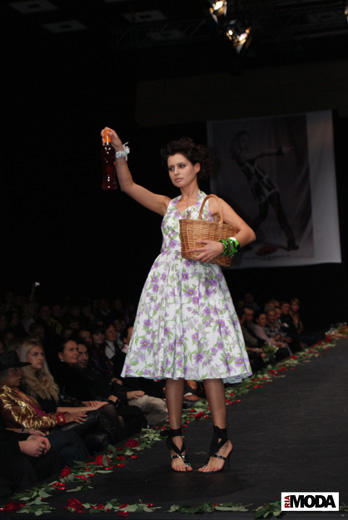 20091019 Russian fashion week. Совместный показ коллекции КО Султаны Французовой и коллекции Елены Супрун (Весна-лето/2010). Фотография Валентины Кузнецовой, ИА «РИА МОДА»