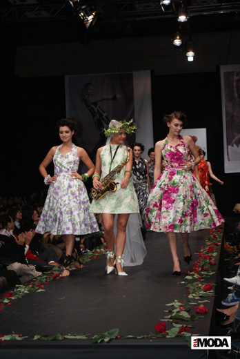 20091019 Russian fashion week. Совместный показ коллекции КО Султаны Французовой и коллекции Елены Супрун (Весна-лето/2010). Фотография Валентины Кузнецовой, ИА «РИА МОДА»